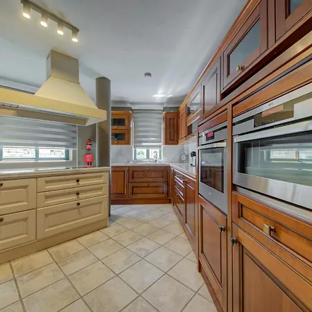 Premium 3br In Swieqi Near St Julians & Shops דירה *